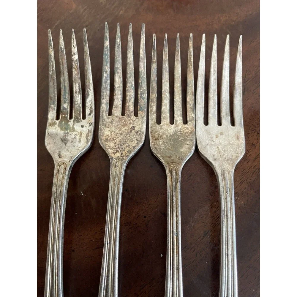 Vintage Wm. A Rogers Hotel Plate Oneida Ltd. 3 Spoons & 4 Forks
